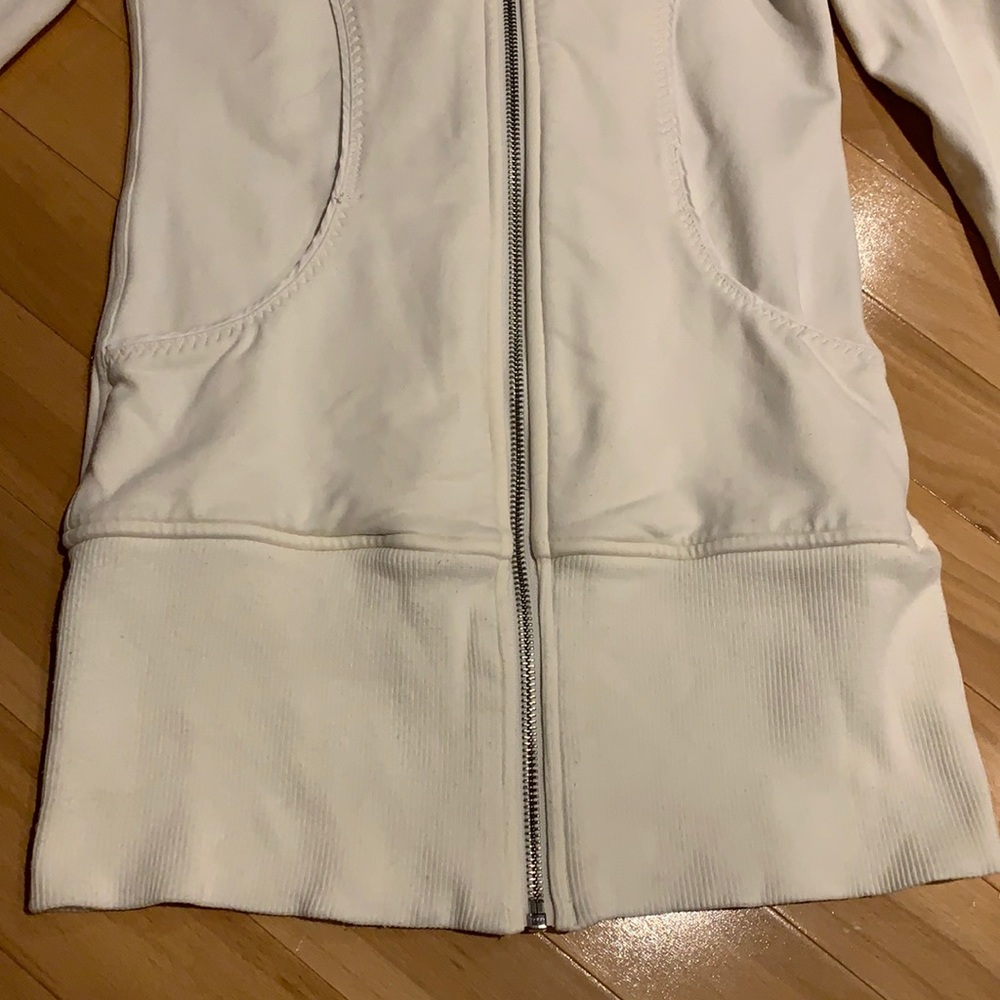 Lululemon Off White Live Simply Jacket GUC - size 2 - Picture 5 of 17